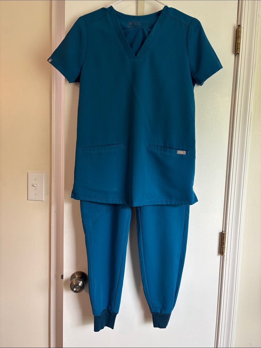 Figs Alps Blue Two-Piece Scrub Set - Women's